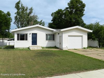 843 Dell Ave