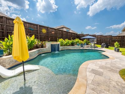 1013 Calm Crest Dr