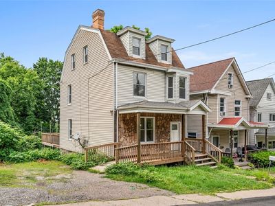 804 Dubois St
