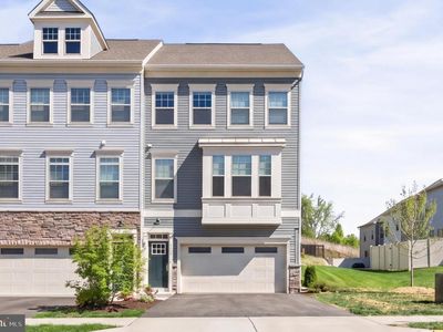 1210 Creek Bank Dr