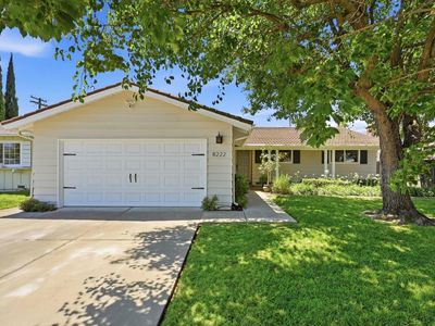 8222 Lake Forest Dr