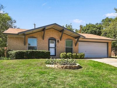2905 Regal Rd