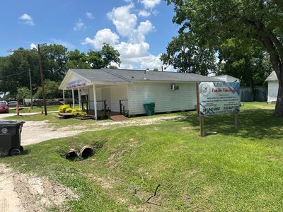 810 Lucky St