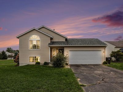 376 Prairie Run Dr NE