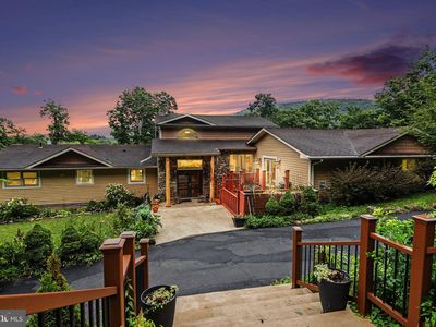 26 Lakeside Trl