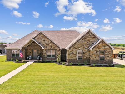 210 Lakecrest Dr