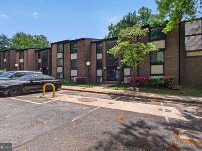 9725 Kings Crown Ct APT 202