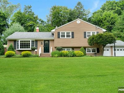 60 Sunnyside Rd