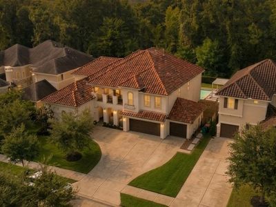 27 Aviano Cir