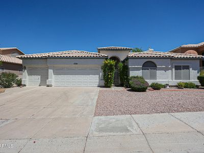 1330 E VOLTAIRE Avenue