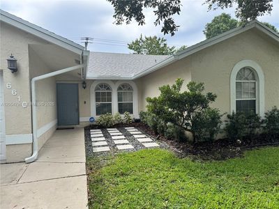 6610 NW 41st Ter