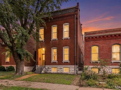 2715 Shenandoah Ave