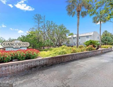 1000 Sea Island Rd #28