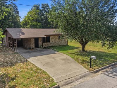 2050 Avon Dr