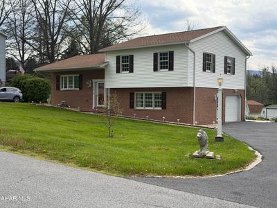 118 Sarah Dr