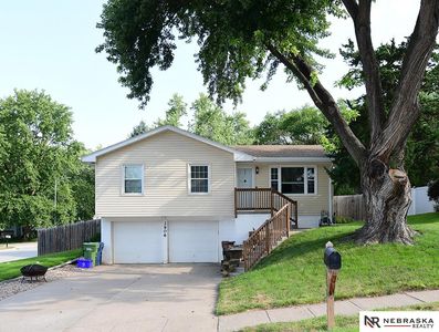 2906 Janan Dr