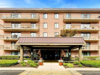6443 Clarendon Hills Rd APT 301C