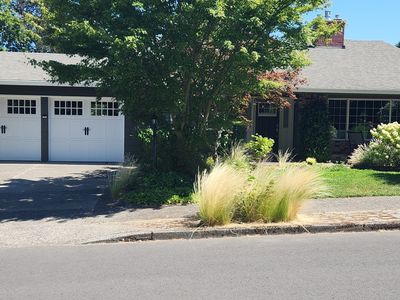 7520 SW Belmont Dr