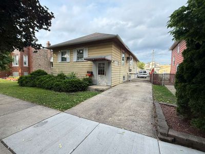 Property at 2627 S 60th Ct, Cicero, IL