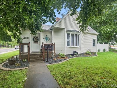 Property at 603 E Main St, Staunton, IL