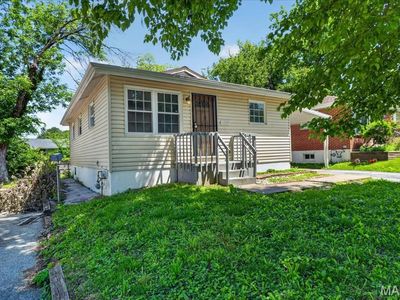1225 Lakeview Ave