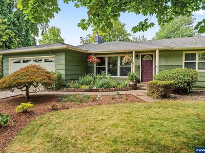 329 Moonlight Ave SE