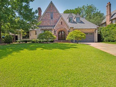5638 Greenbrier Dr