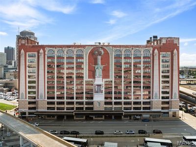 400 S 14th St APT 906