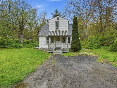 8 Shutesbury Rd