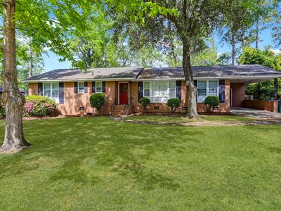 911 Fairwood Dr