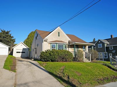 Property at 1214 S 18th St, Manitowoc, WI
