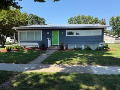 1103-8 1/2 St SE