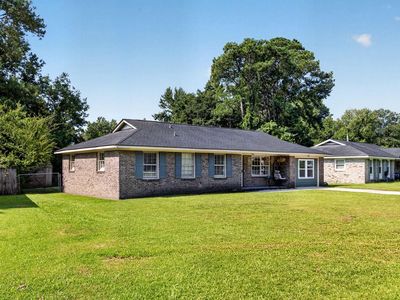 105 Beatrice Ln