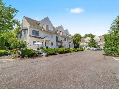 202 Maxwell Ct Unit 202