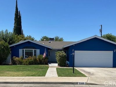 2985 Redwood Dr