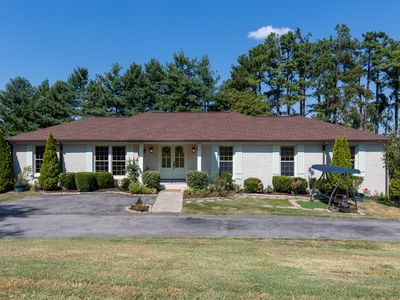 2221 Castlewood Dr