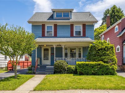 78 Van Bergh Ave
