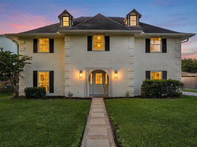 5030 Bayou Vista Dr