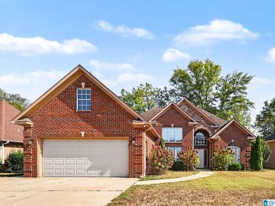 Property at 8233 Wynwood Dr, Pelham, AL
