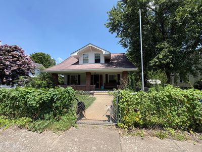 1405 Windsor Ave