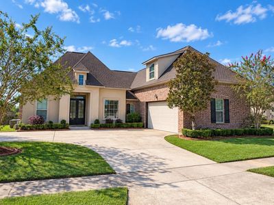 2958 Majestic Oaks Ave