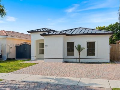 7978 NW 200th St