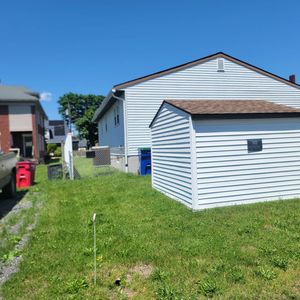 223 W Snyder St