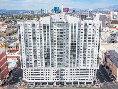 150 N Las Vegas Blvd #1813