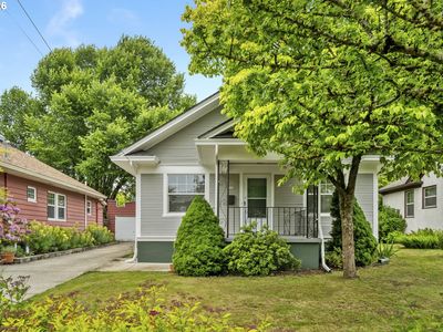 102 NE 45th Ave