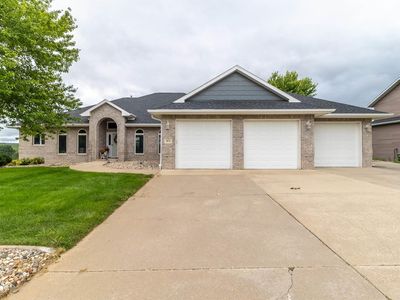 Property at 872 Springbrook Dr, Hinton, IA