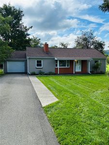 1329 Mountain View Cir