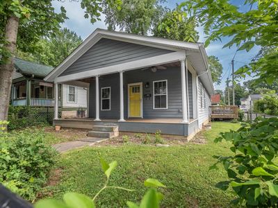 800 W 4th St