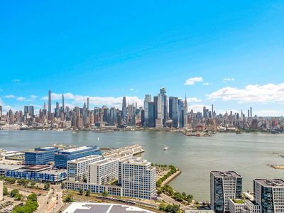 5 Grand St APT 301