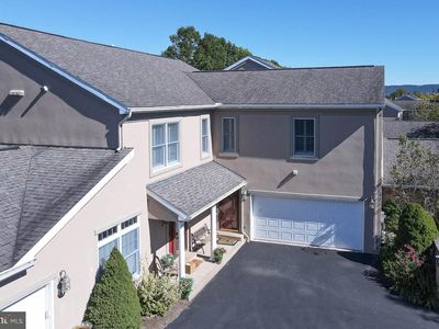 102 Asbury Ln